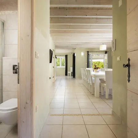 Villa 8-bedroom Bianca With Sea View And Pool Table *