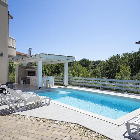 8-bedroom Bianca With Sea View And Pool Table Villa Premantura