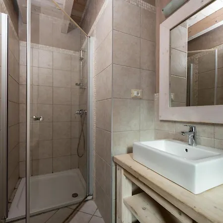 8-bedroom Bianca With Sea View And Pool Table *