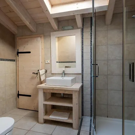 Villa 8-bedroom Bianca With Sea View And Pool Table