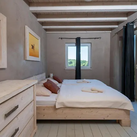 8-bedroom Bianca With Sea View And Pool Table * Premantura