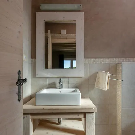 8-bedroom Bianca With Sea View And Pool Table *