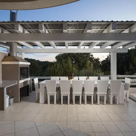 8-bedroom Bianca With Sea View And Pool Table * Premantura